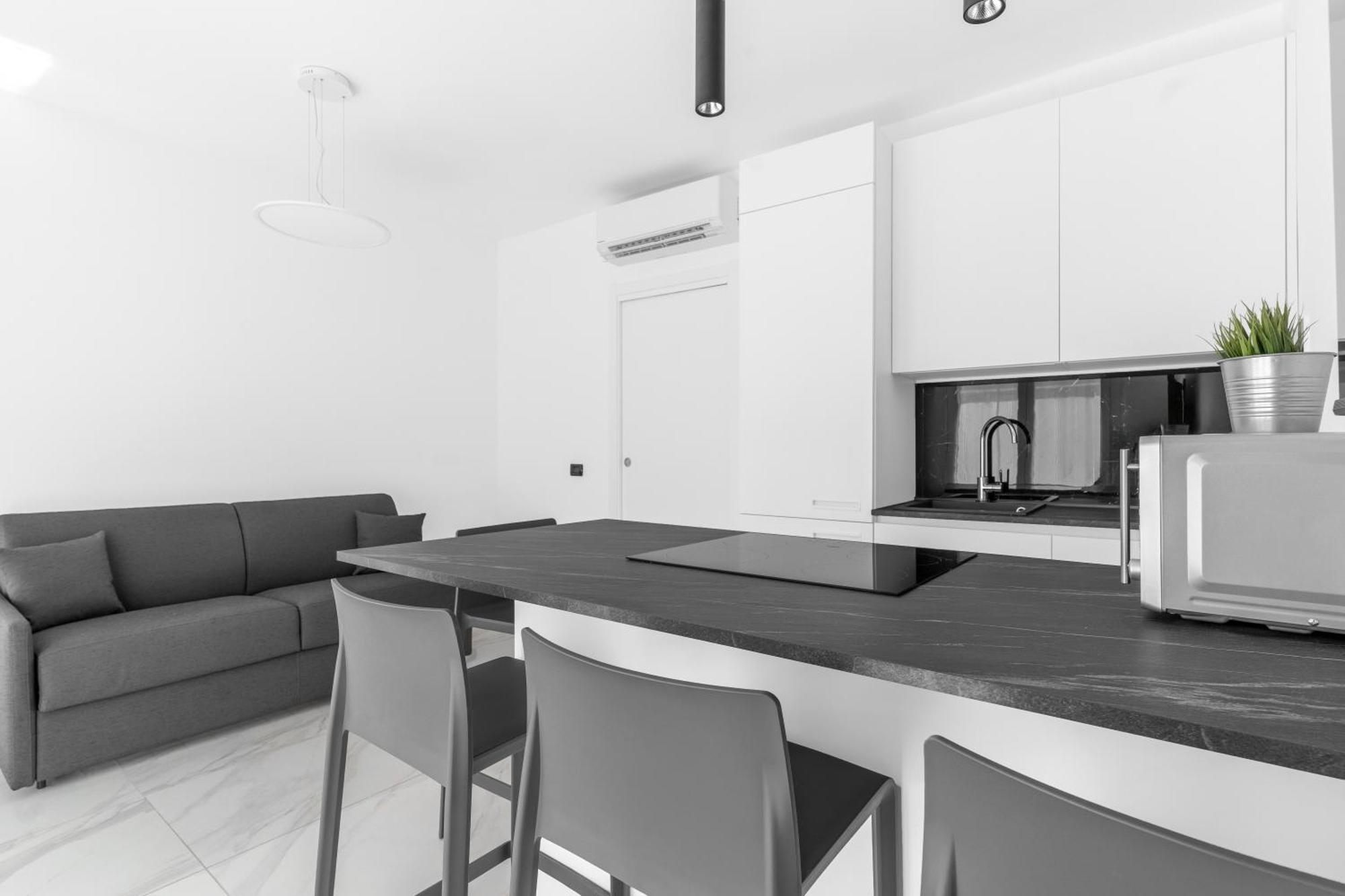Mi Casa - Appartamento In Ponte Nuovo Milan Exterior photo
